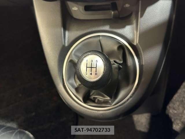 Mazda DEMIO 2013-06 7020368-16