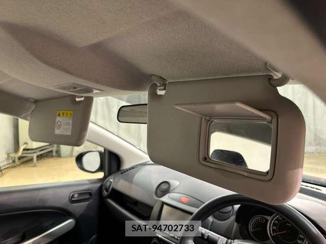 Mazda DEMIO 2013-06 7020368-18