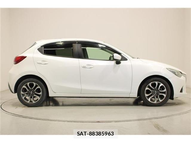 Mazda DEMIO 2015-07 7058329-12