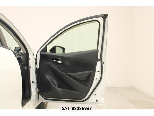 Mazda DEMIO 2015-07 7058329-28