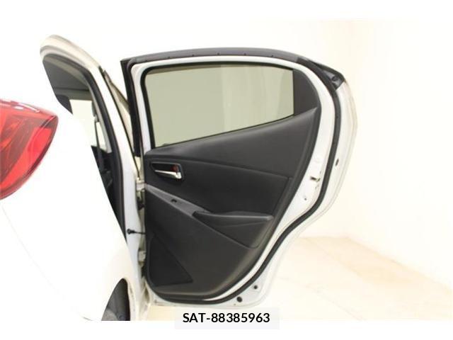 Mazda DEMIO 2015-07 7058329-29
