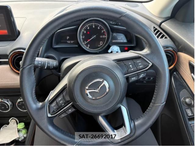 Mazda DEMIO 2016-11 7058334-10