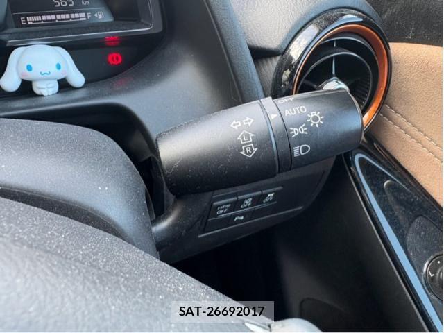 Mazda DEMIO 2016-11 7058334-15