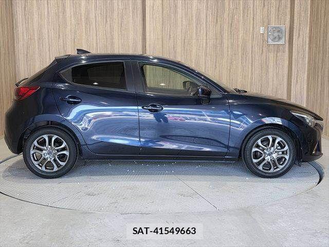 Mazda DEMIO 2018-08 7058332-17