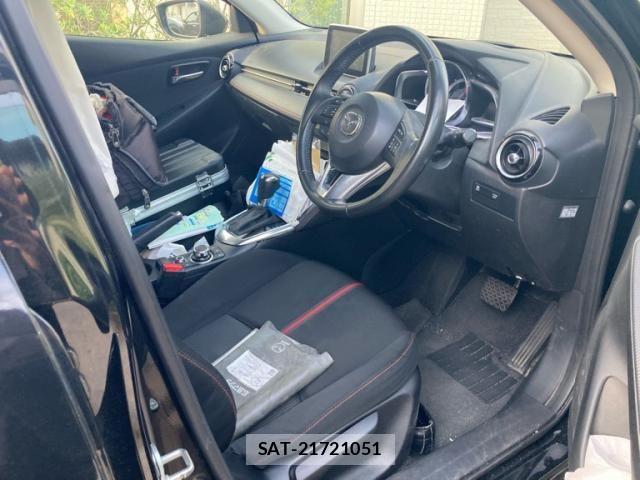 Mazda DEMIO 2015-06 7058338-8
