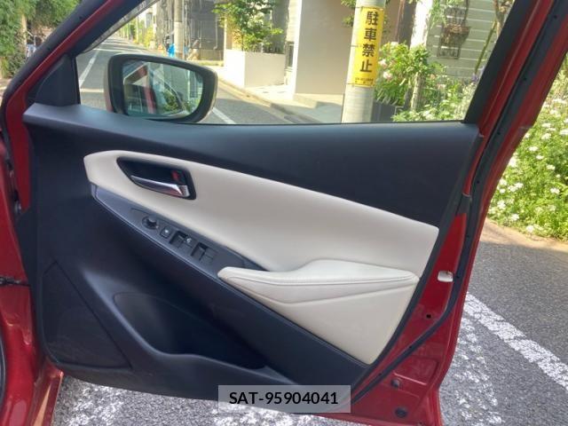 Mazda DEMIO 2015-02 7058335-11
