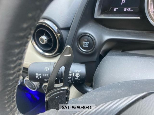Mazda DEMIO 2015-02 7058335-18