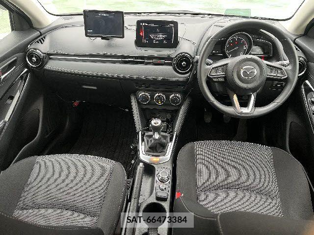 Mazda DEMIO 2017-09 7217725-1