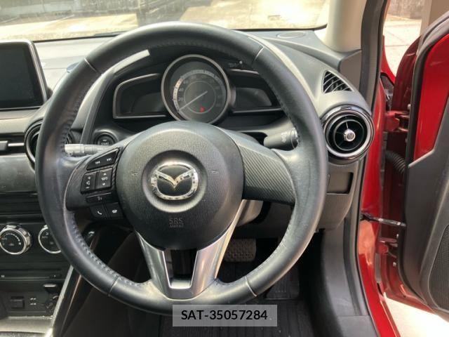 Mazda DEMIO 2014-12 7217686-11