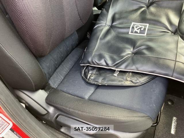 Mazda DEMIO 2014-12 7217686-12