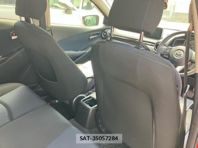 Mazda DEMIO 2014-12 7217686-16