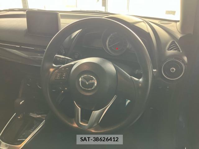 Mazda DEMIO 2015-06 7217702-16