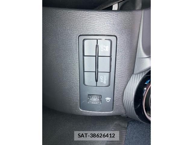 Mazda DEMIO 2015-06 7217702-18