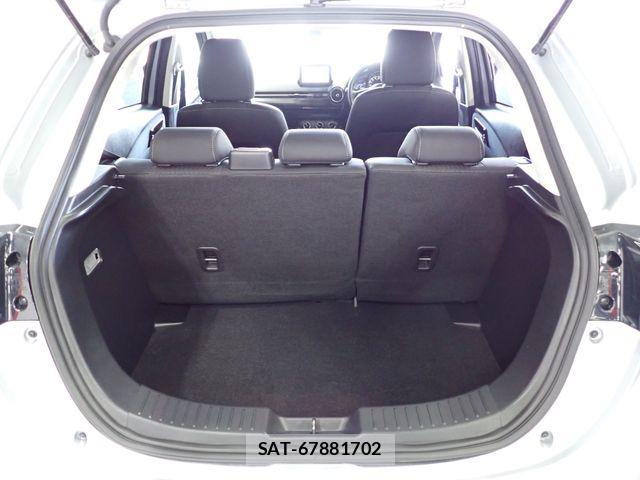 Mazda DEMIO 2019-03 7217736-15
