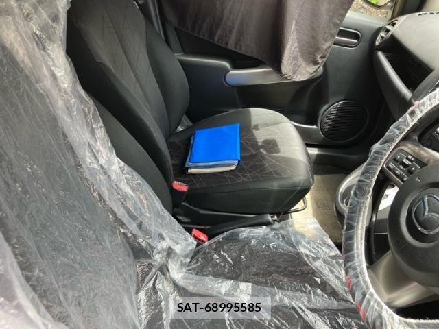 Mazda DEMIO 2013-07 7217665-10