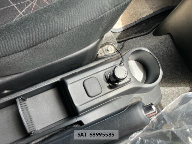Mazda DEMIO 2013-07 7217665-17