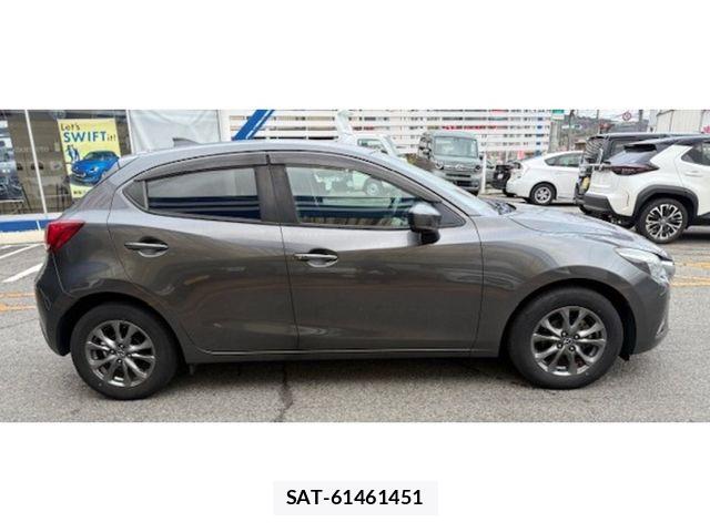 Mazda DEMIO 2019-03 7217731-8
