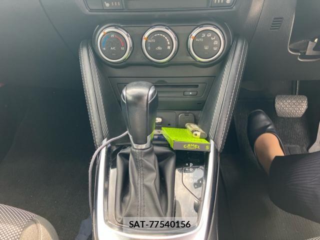 Mazda DEMIO 2017-12 7217727-16