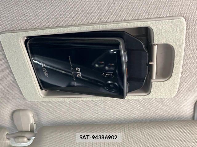 Mazda DEMIO 2018-08 7217728-6