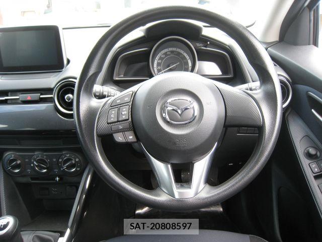 Mazda DEMIO 2015-11 7217714-18