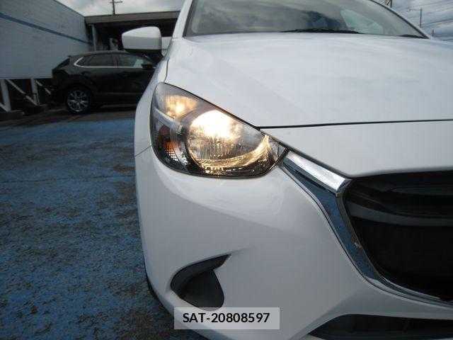 Mazda DEMIO 2015-11 7217714-23