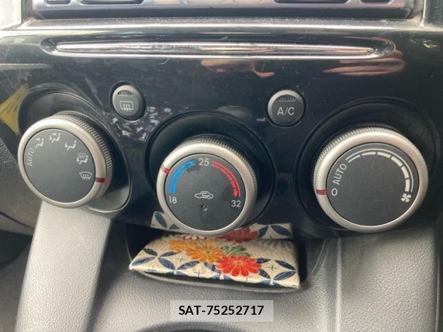 Mazda DEMIO 2013-08 7217667-16