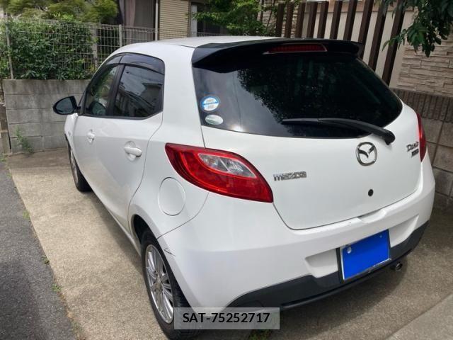 Mazda DEMIO 2013-08 7217667-3