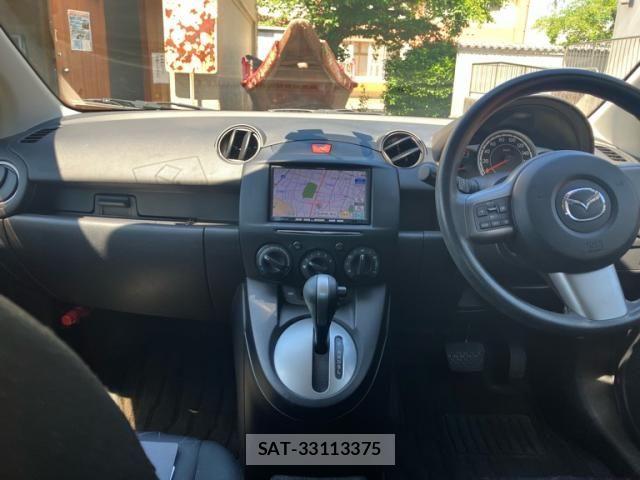 Mazda DEMIO 2013-09 7217669-15