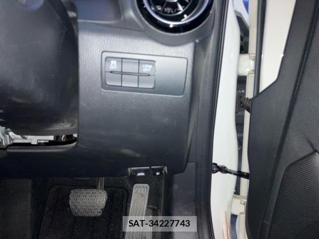 Mazda DEMIO 2015-10 7217707-12