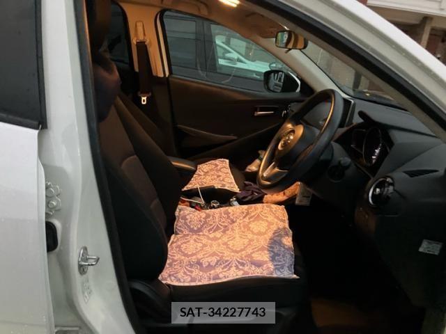 Mazda DEMIO 2015-10 7217707-13