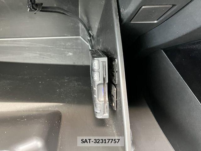 Mazda DEMIO 2015-07 7217704-8