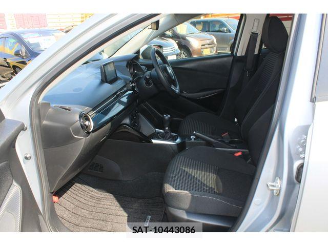 Mazda DEMIO 2017-06 7217722-11