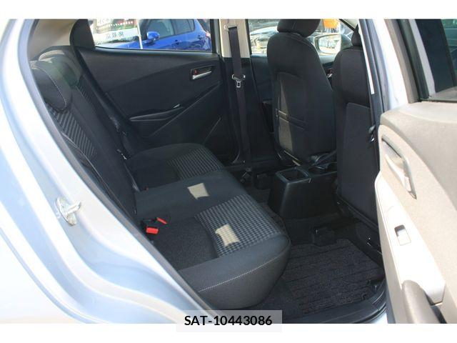 Mazda DEMIO 2017-06 7217722-12