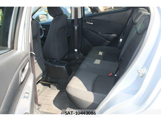 Mazda DEMIO 2017-06 7217722-13