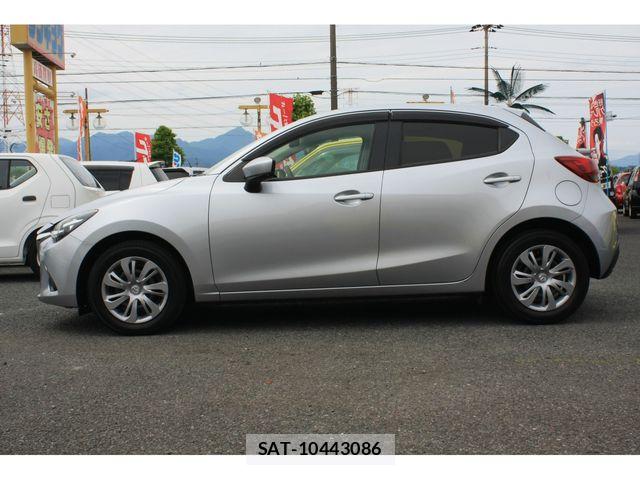 Mazda DEMIO 2017-06 7217722-4