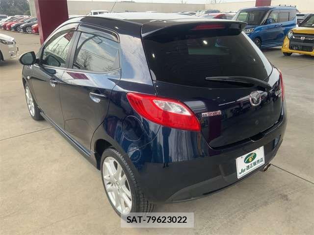 Mazda DEMIO 2013-12 7217666-9