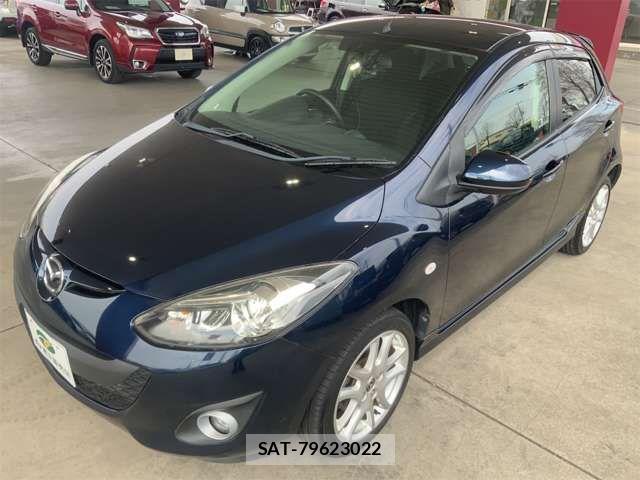 Mazda DEMIO 2013-12 7217666-11
