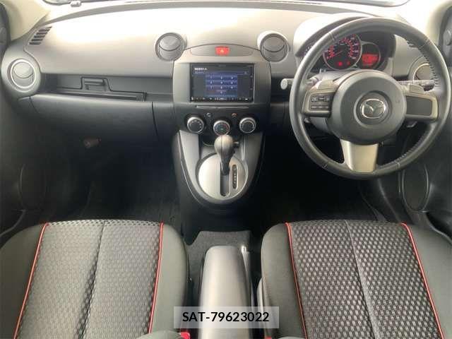 Mazda DEMIO 2013-12 7217666-1
