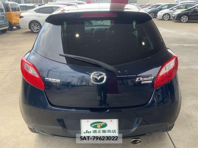 Mazda DEMIO 2013-12 7217666-8