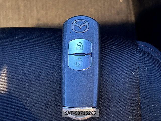 Mazda DEMIO 2015-02 7217696-25