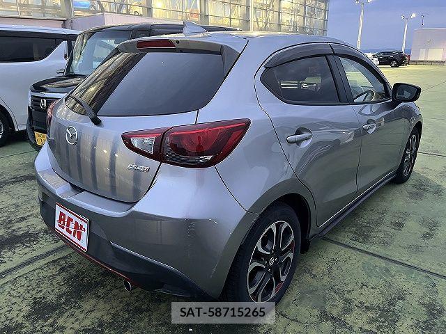 Mazda DEMIO 2015-02 7217696-2