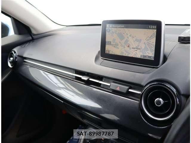 Mazda DEMIO 2014-12 7217687-25