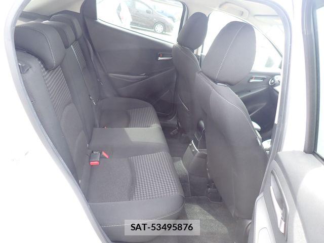 Mazda DEMIO 2017-05 7217721-23