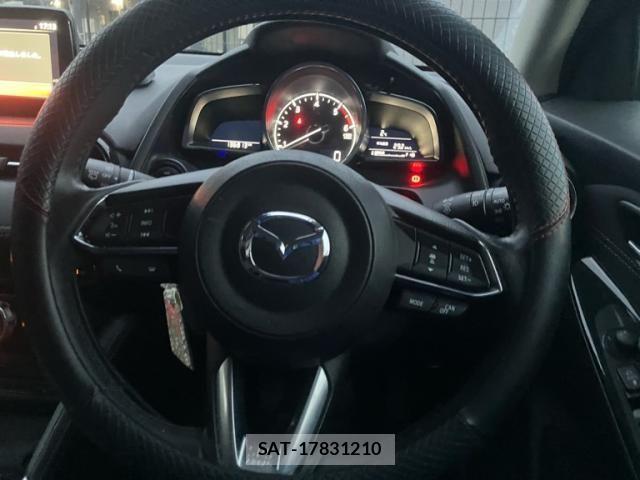 Mazda DEMIO 2017-07 7217724-14