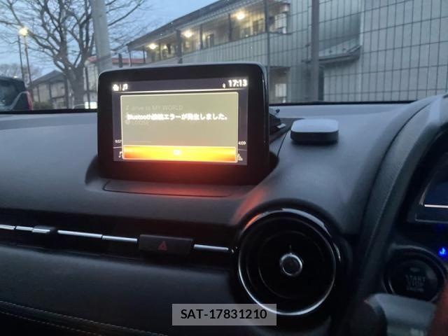 Mazda DEMIO 2017-07 7217724-15