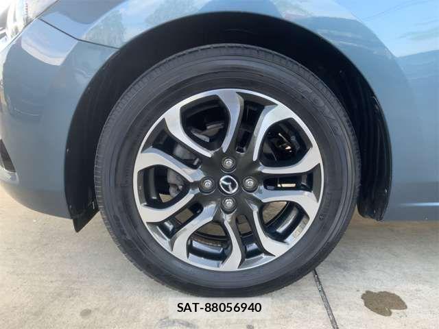 Mazda DEMIO 2014-11 7217674-18