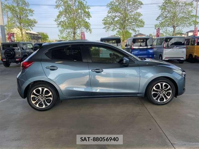 Mazda DEMIO 2014-11 7217674-3