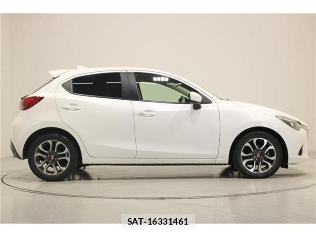 Mazda DEMIO 2014-11 7217676-12
