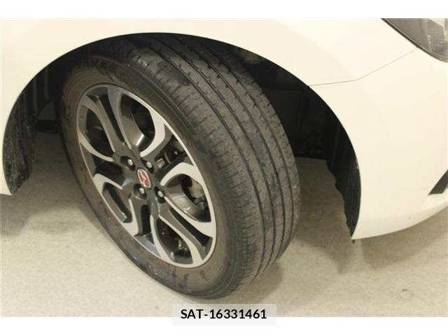 Mazda DEMIO 2014-11 7217676-27