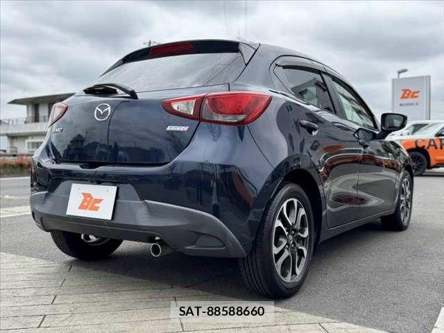 Mazda DEMIO 2014-10 7217673-14